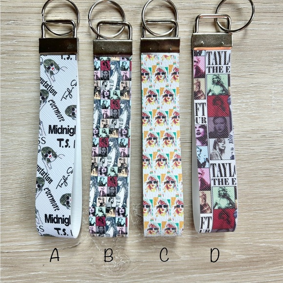 Taylor swift wristlets - Picture 3 of 3